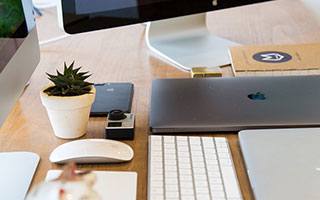 杏彩体育app下载-雷根斯堡德乙夺冠，成功晋级德甲，球迷热情满满