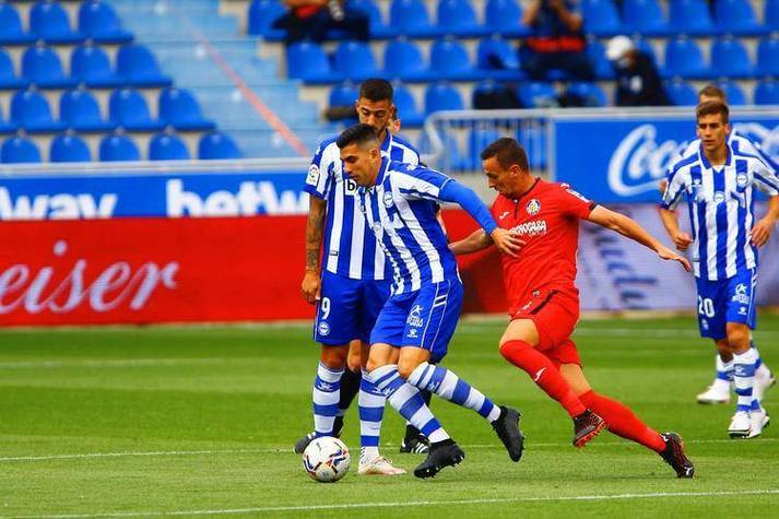 杏彩体育网页版登录入口-包含比利亚雷亚尔客场战平奥萨苏纳，守得零封的词条