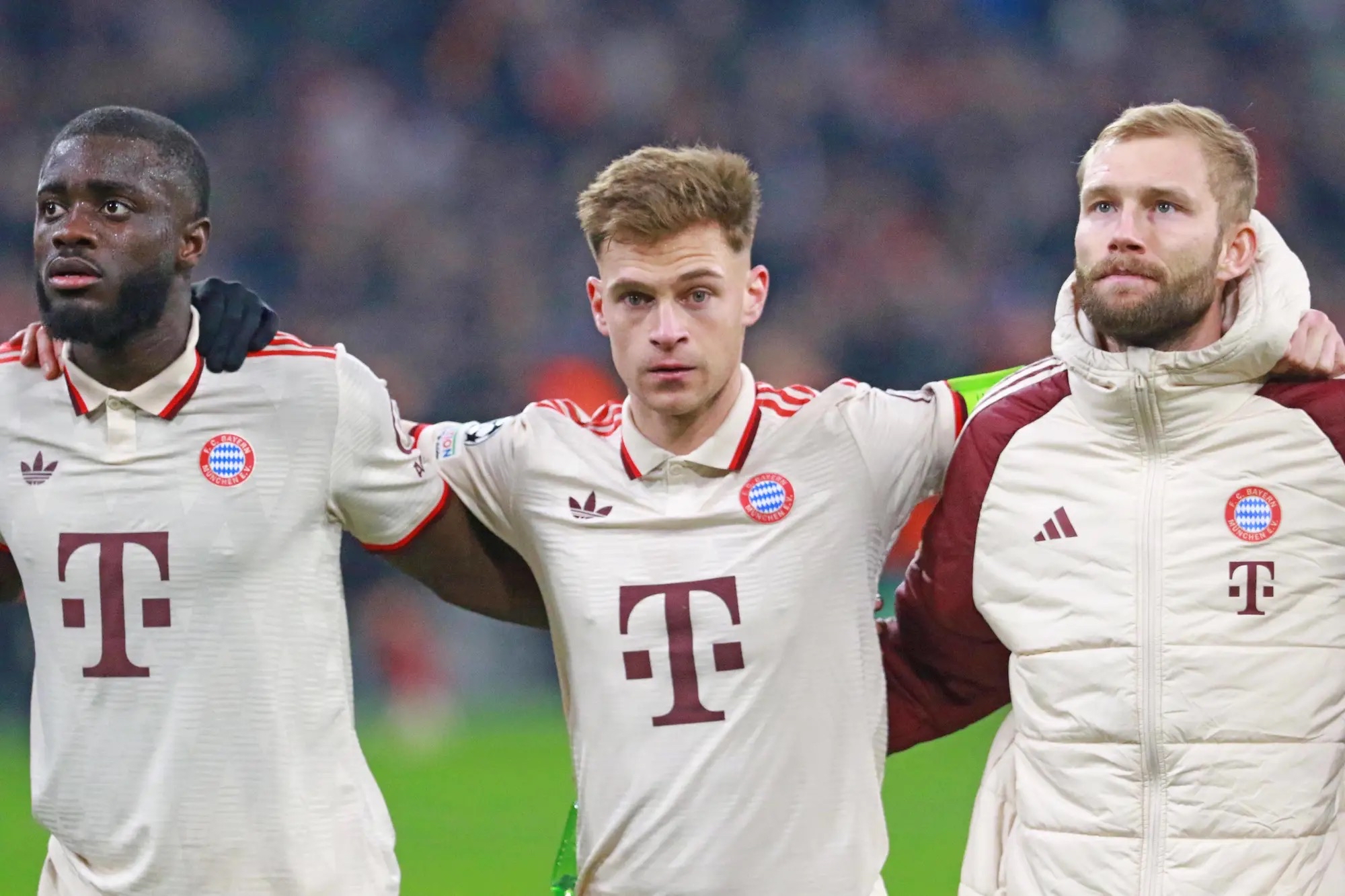 包含拜仁不辱使命，主场相救徒劳出局的词条