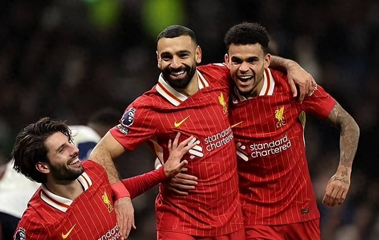 英超联赛冠军争夺激烈，领先球队表现不俗(英超联赛冠军争夺激烈,领先球队表现不俗气)