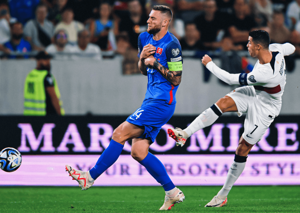 包含斯洛伐克主场战胜克罗地亚，实现两连胜的词条