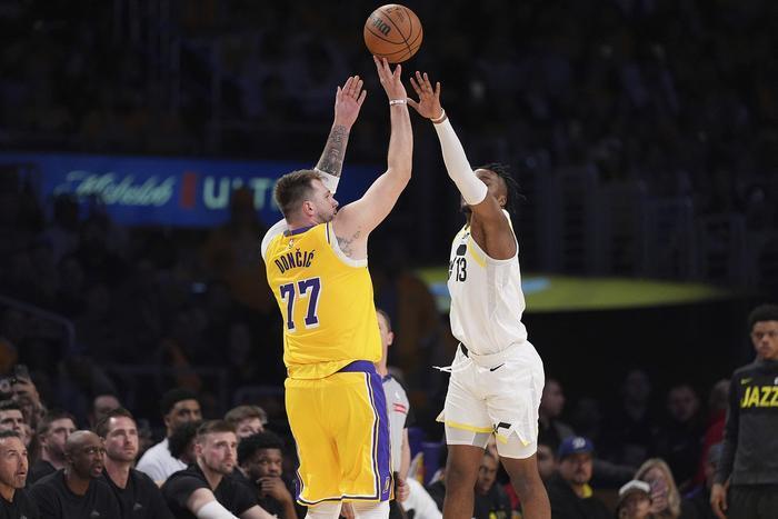 杏彩体育亚洲官网-巴利亚多利守住主场，扼杀马乌尔上升气势的简单介绍