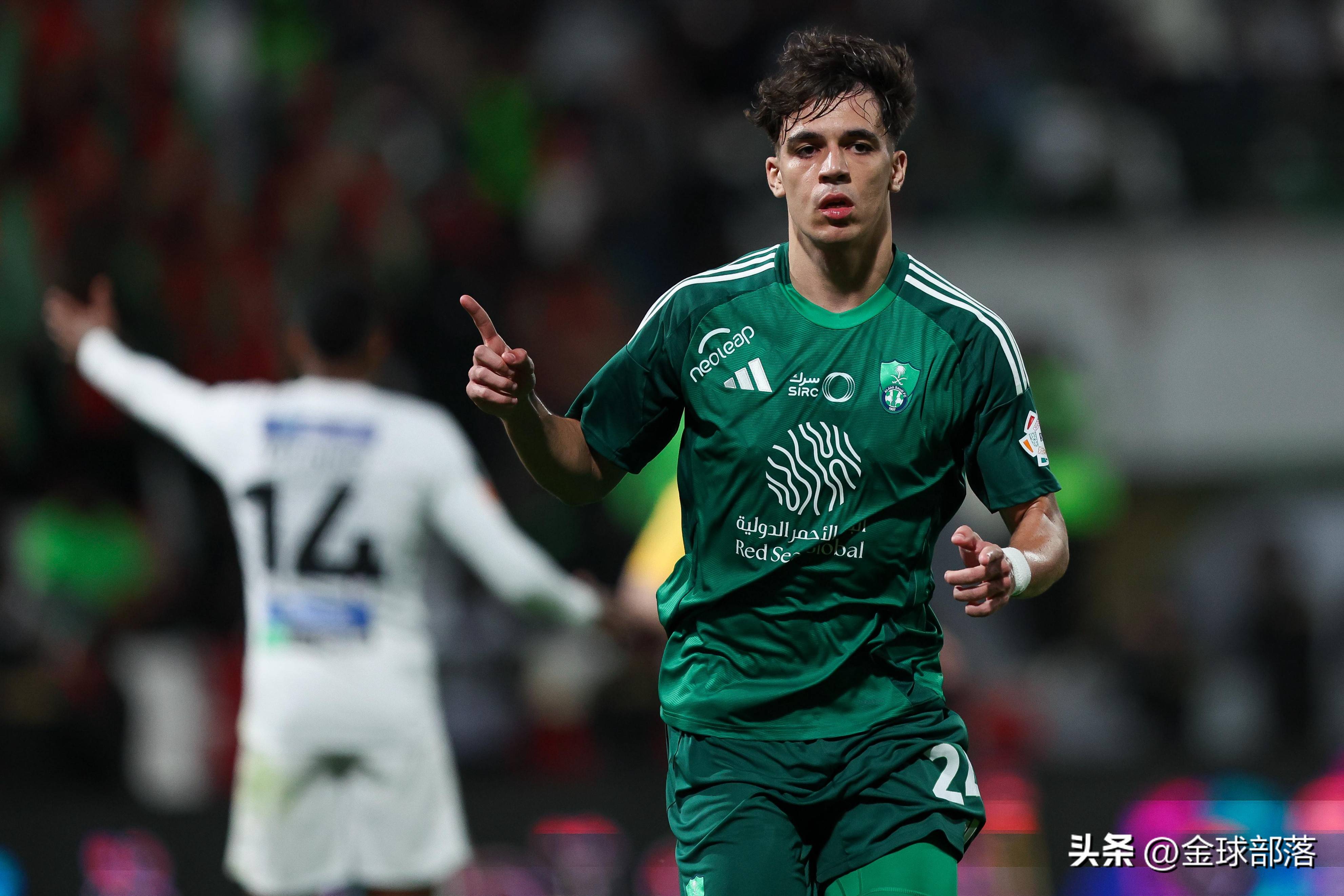 关于曼城客场胜波尔图，提前锁定小组第一的信息