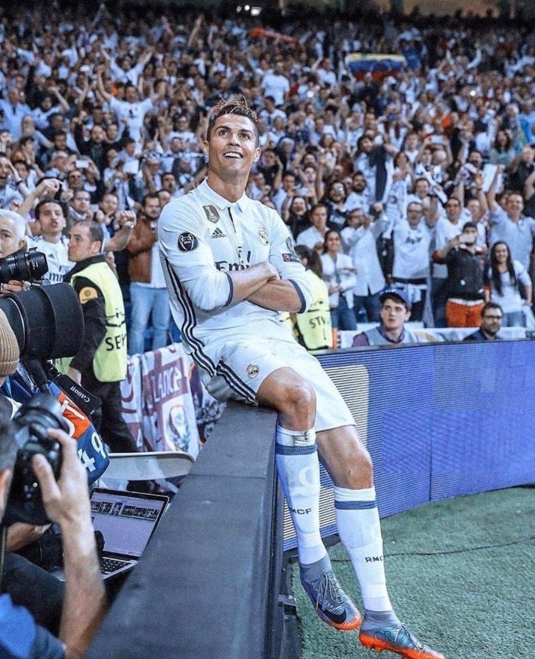 欧洲顶级球员完美发挥，带领球队晋级决赛(欧洲顶级球员完美发挥,带领球队晋级决赛的是谁)