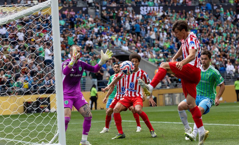 西雅图海湾者球迷现场助威，激发球队夺冠斗志的简单介绍