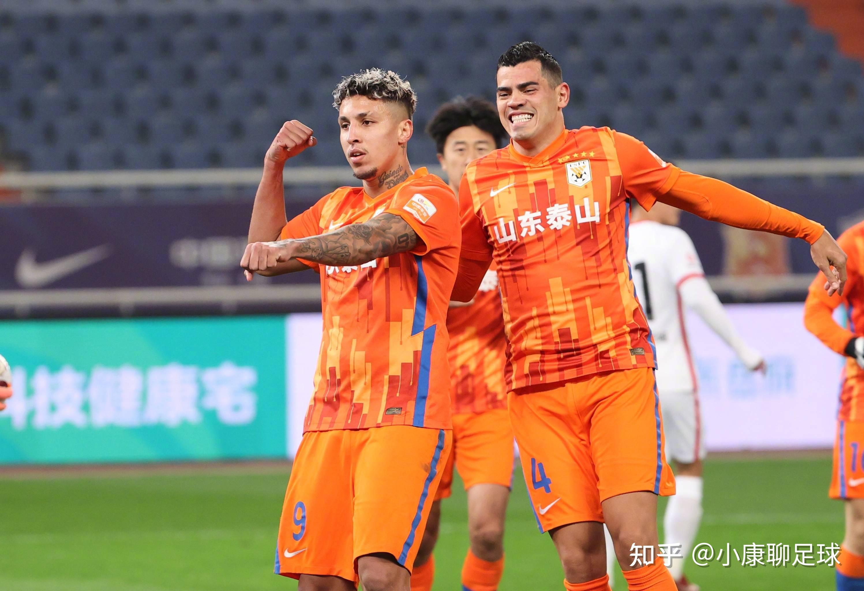 杏彩体育中国官网-包含山东泰山在中超中打出团战，被誉为观众齐声高喊的词条