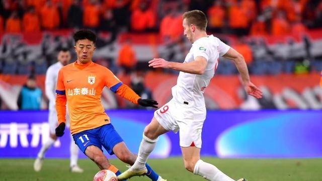 包含山东泰山在中超中打出团战,被誉为观众齐声高喊的词条 包含山东泰山在中超中打出团战,被誉为观众齐声高喊的词条