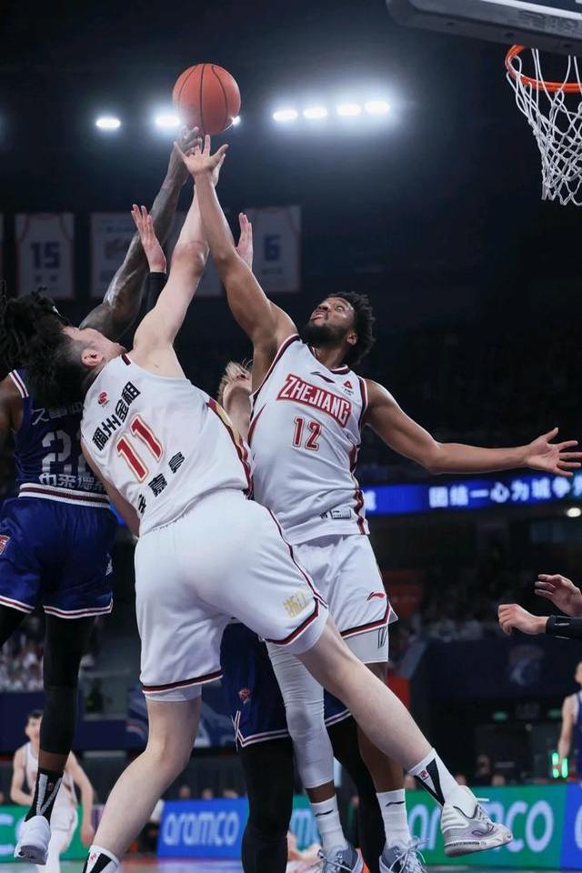 杏彩体育链接-上海队全场碾压全国篮球锦标赛，如同剧本杀再现，进球的简单介绍