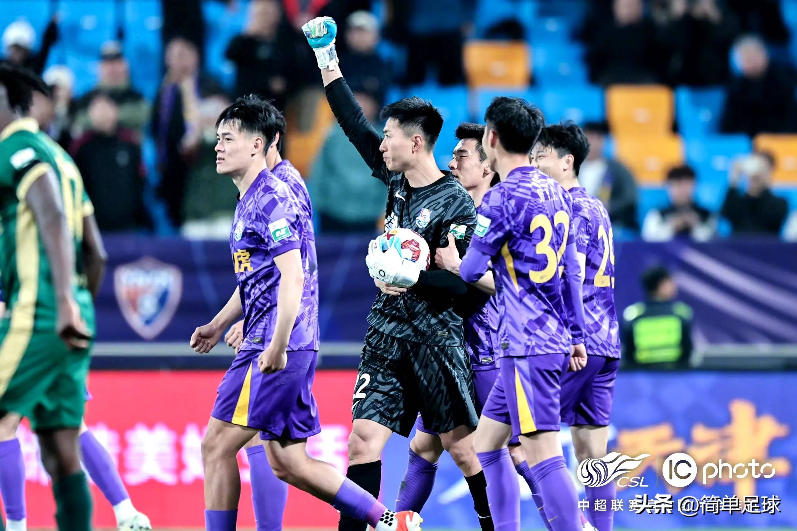 关键比赛即将上演,球队备战在行动的简单介绍 关键比赛即将上演,球队备战在行动的简单介绍