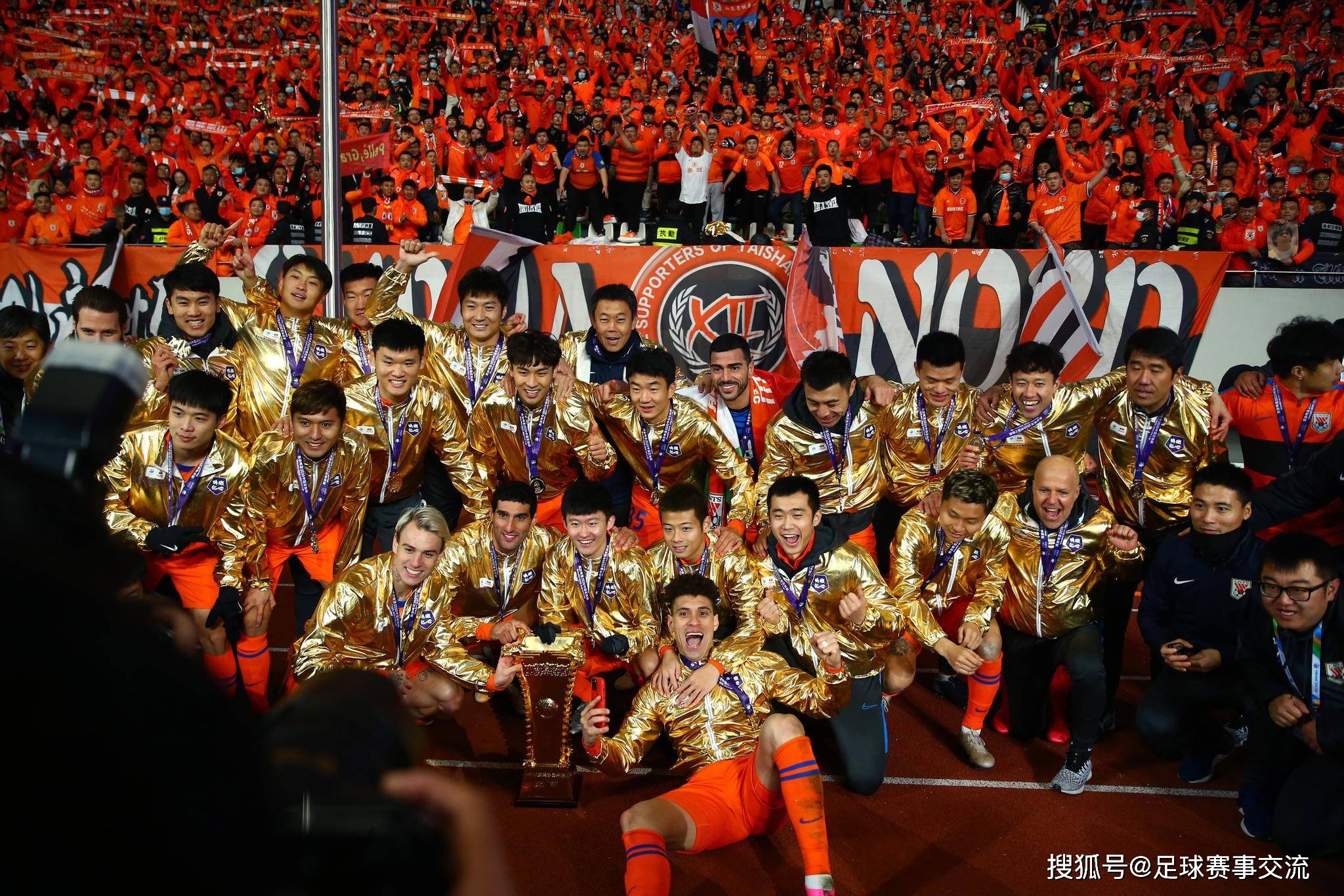 杏彩体育中国官网-足球杯赛决赛开打，淘汰赛阶段精彩对决