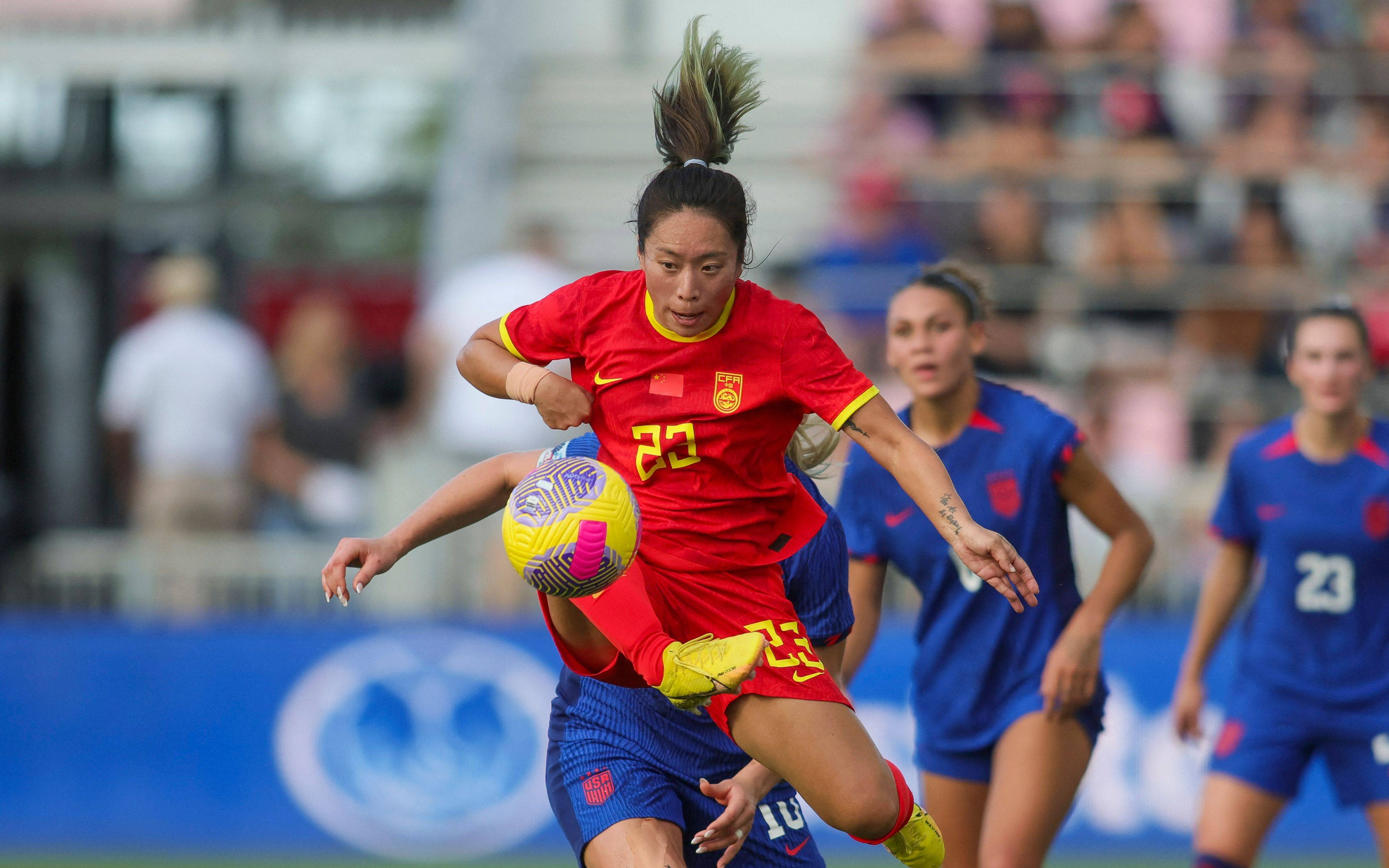 伊朗代表队女球员在赛事中展现出色