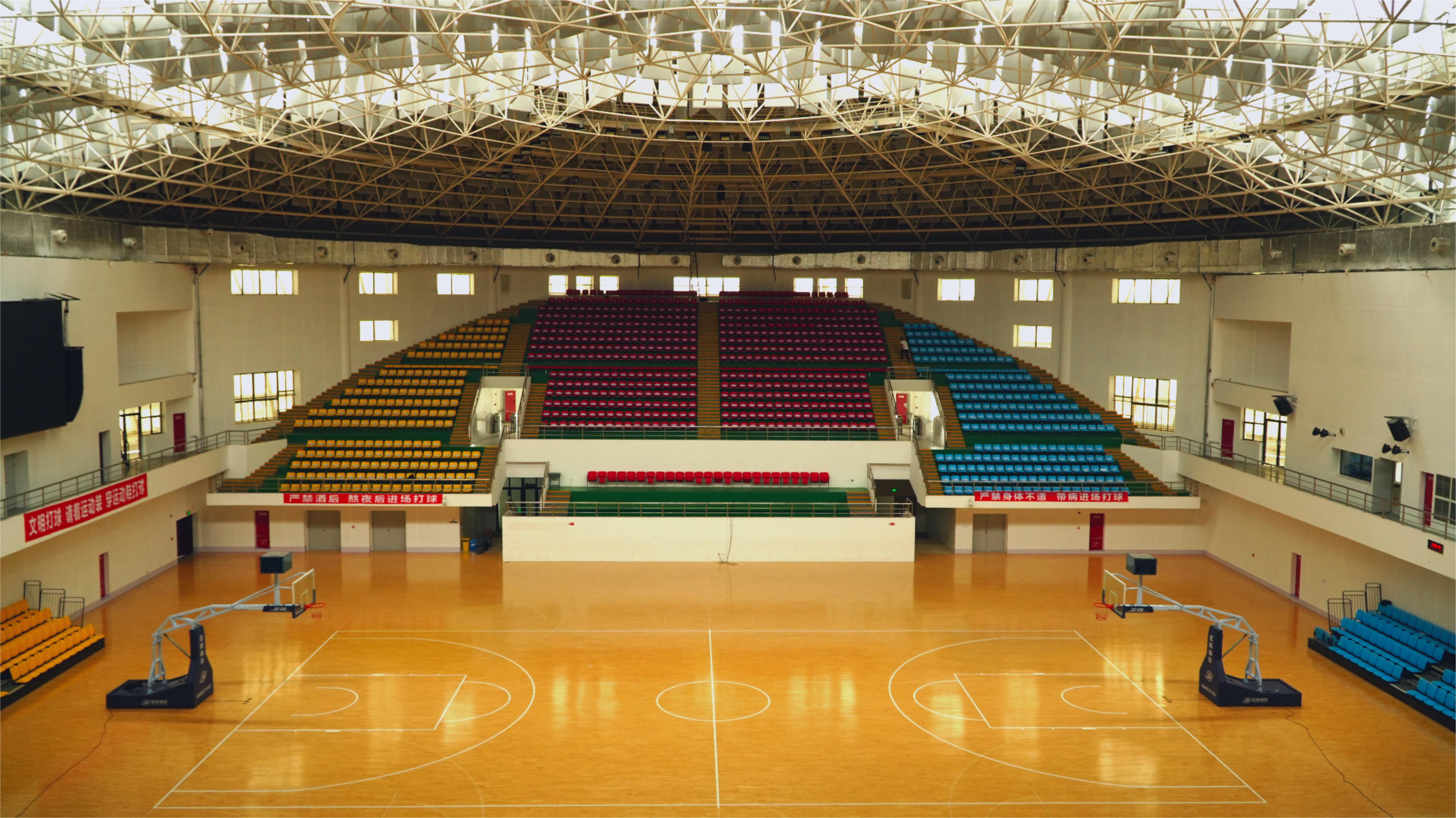 篮球场地改造完工，提升赛事质量和体验的简单介绍
