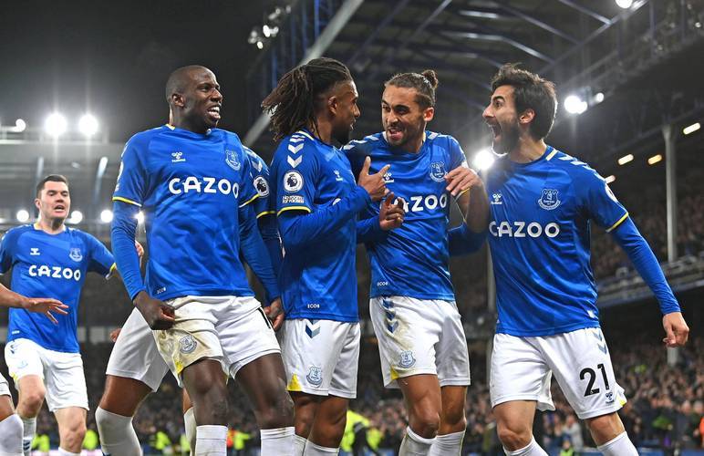 埃弗顿客场大胜伯恩茅斯，取得胜利