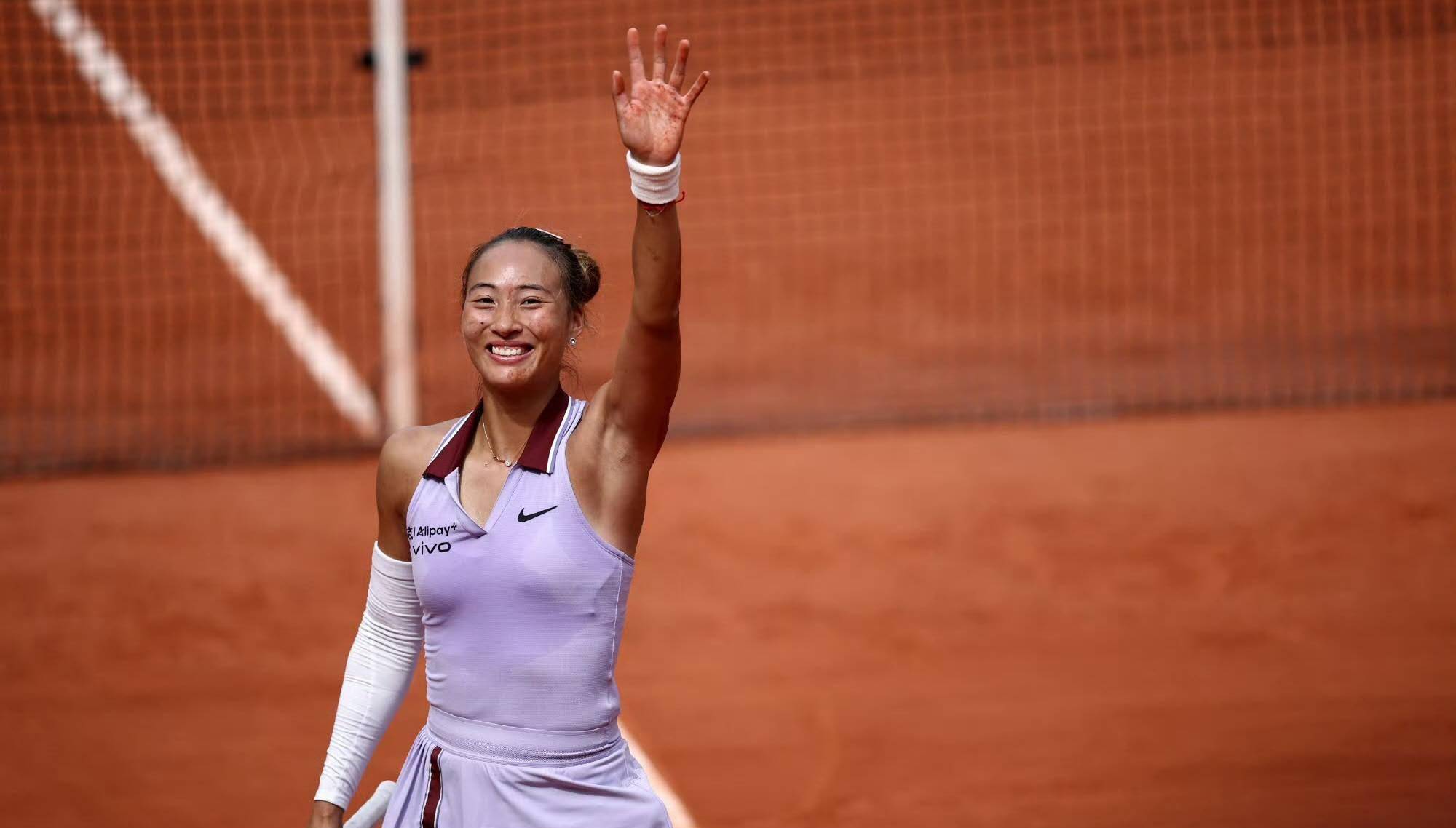 体育界女子足球比赛备受球迷期待