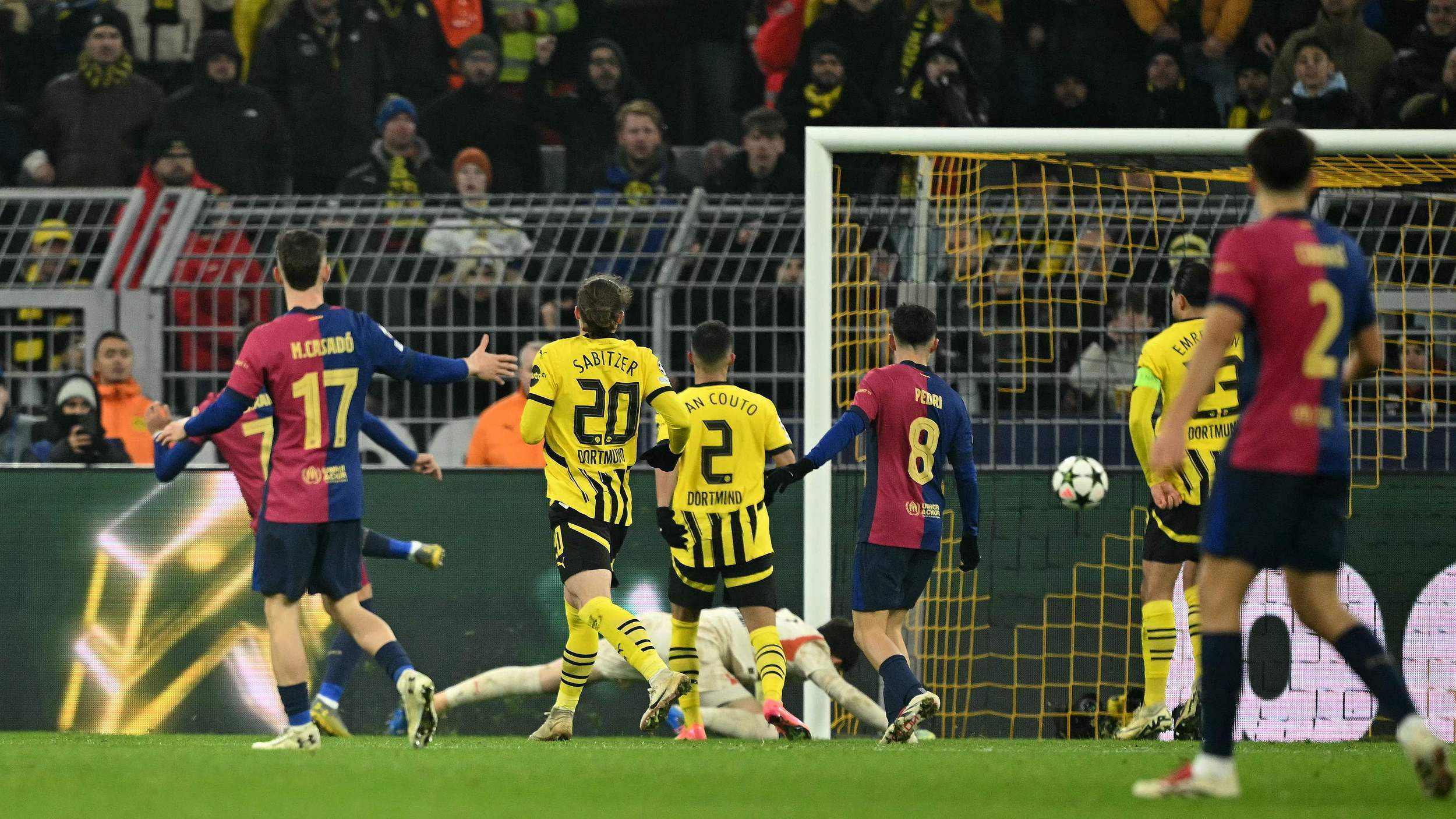 多特蒙德在关键战役中取得胜利，排名稳定在第三位的简单介绍