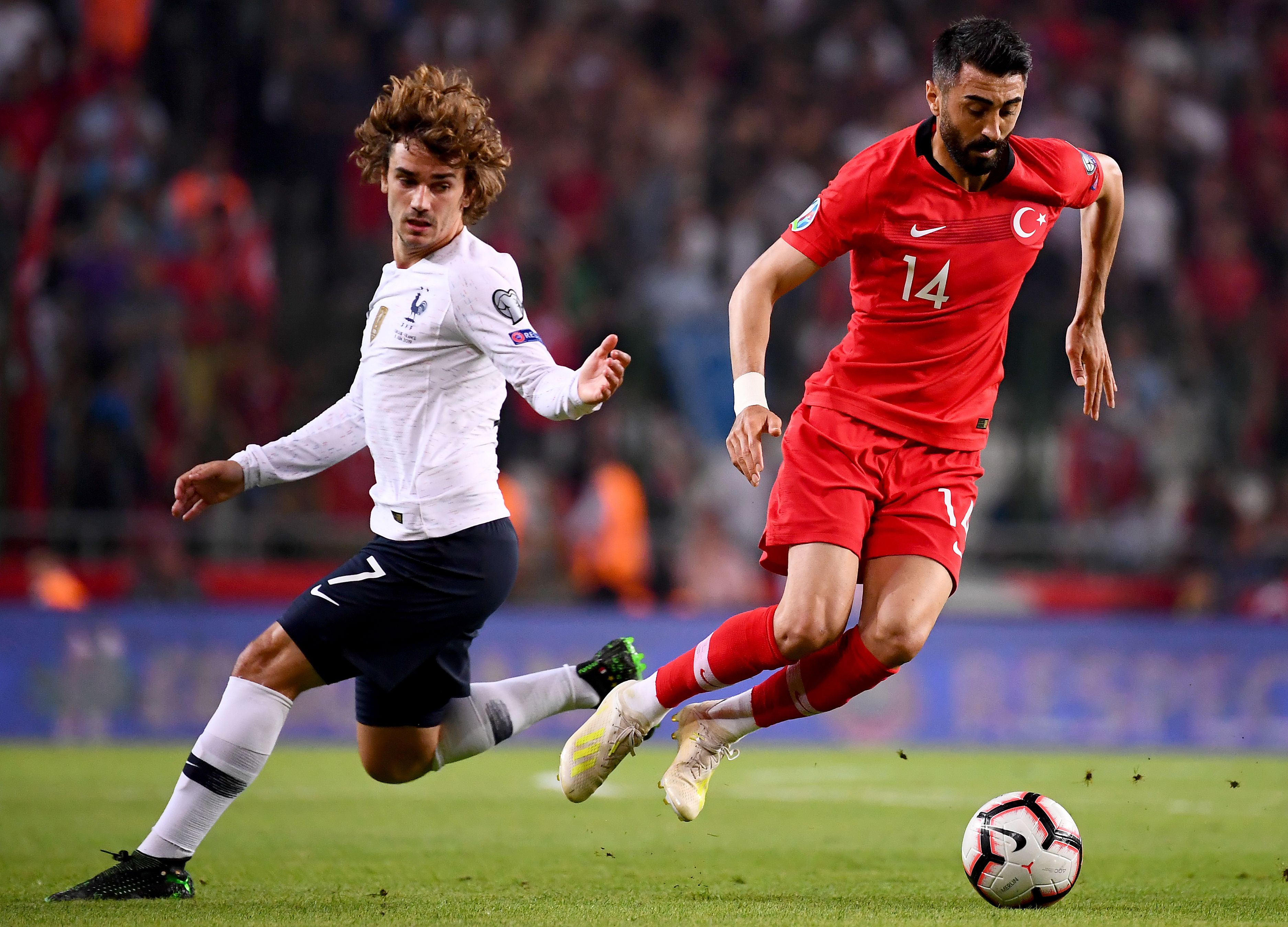 欧预赛最新消息:多场比赛取消或延期通告 欧预赛最新消息:多场比赛取消或延期通告