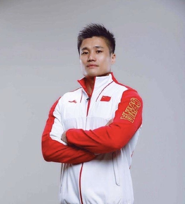 体育传奇续写传奇，老将再度夺得奖牌