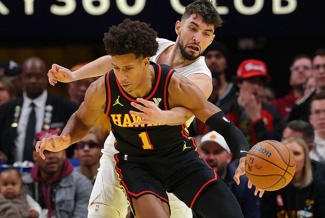 包含老鹰以稳定防守和出色进攻控制比赛，击败骑士取得胜利的词条