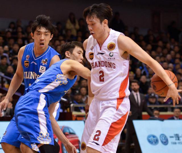 关于丁彦雨航砍下三双，助辽宁击败深圳的信息