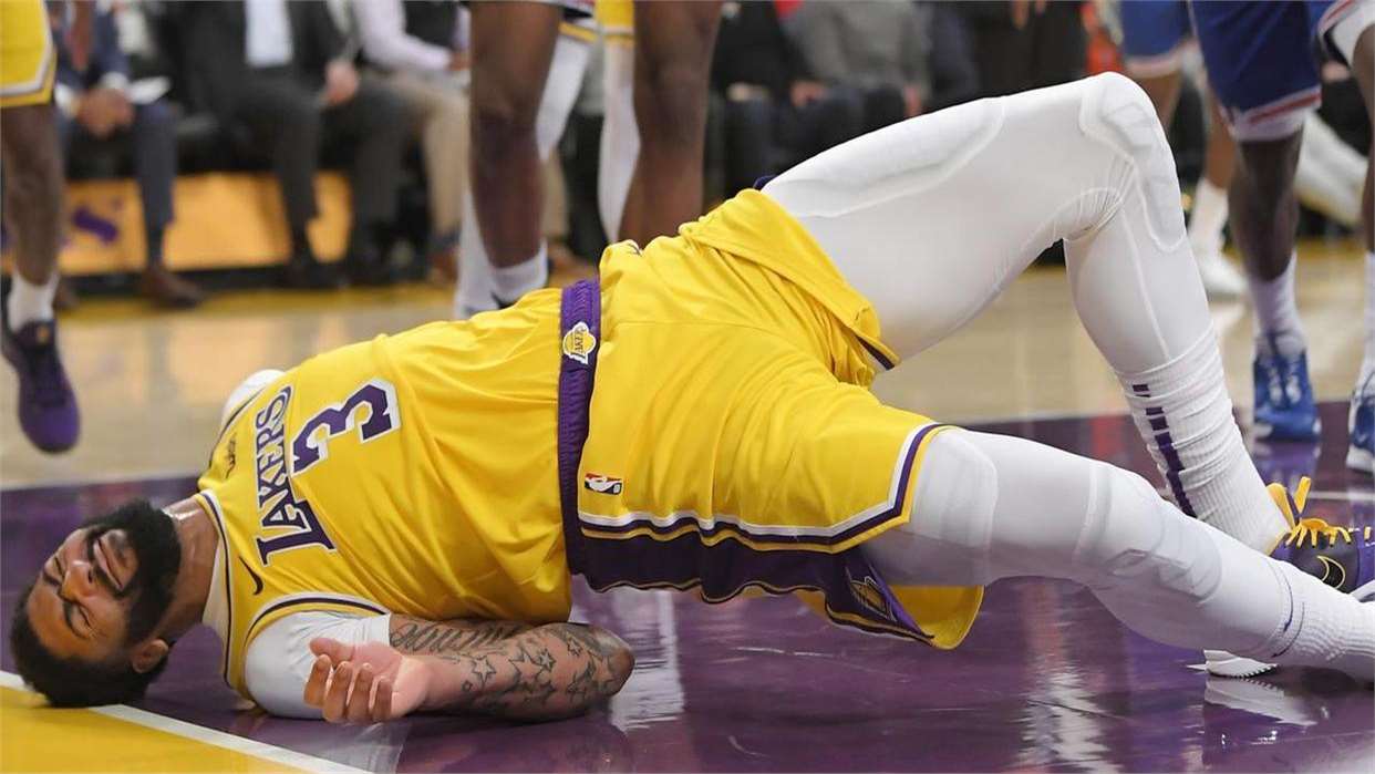 杏彩体育官方入口-NBA球星频频受伤，成为球队担忧