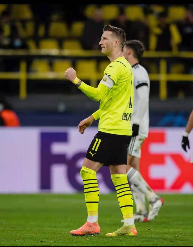 杏彩体育app下载-柏林赫塔逆转胜利，客场取得关键三分