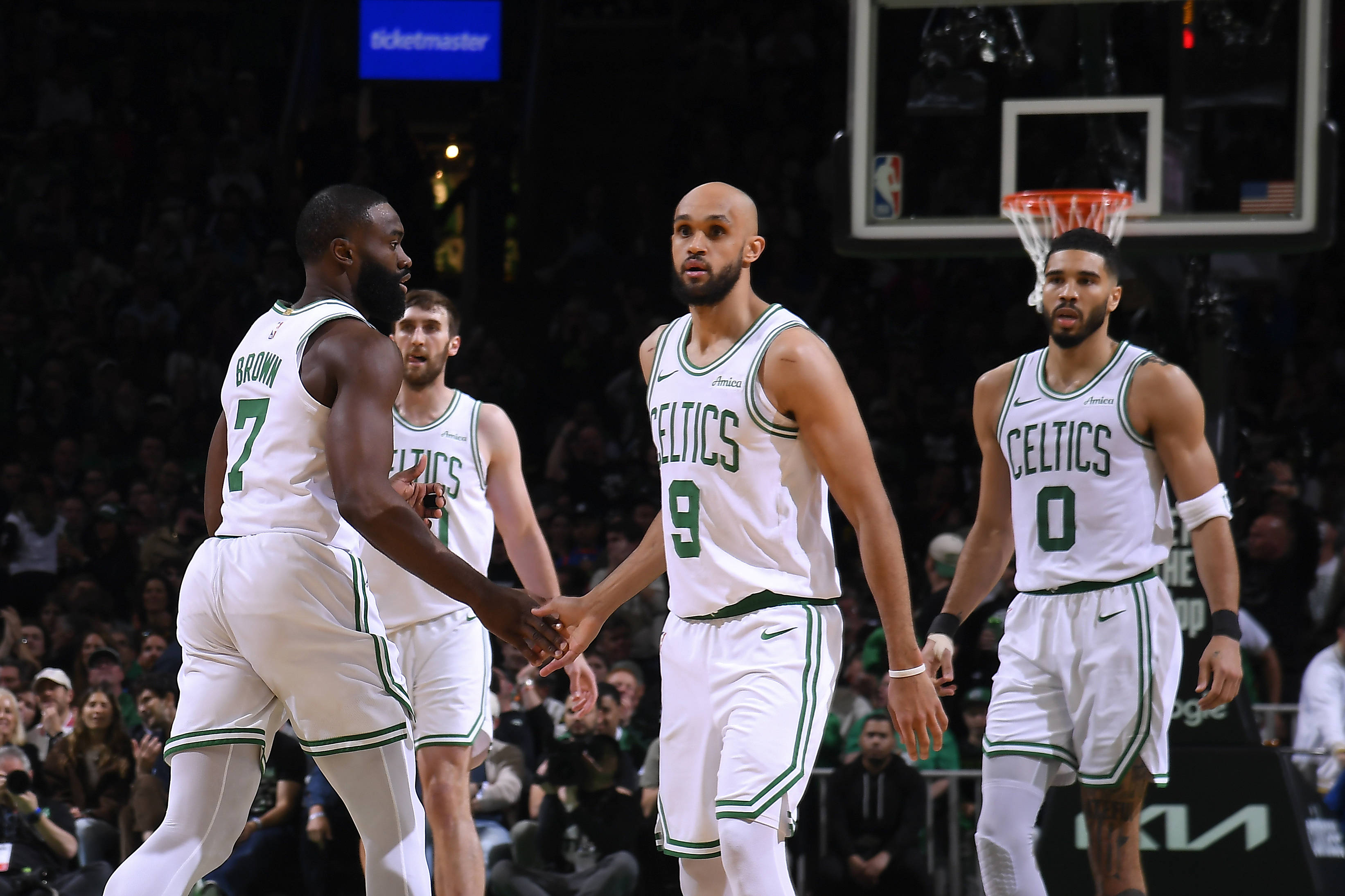 杏彩体育入口-凯尔特人主场击败马刺，塔图姆砍下27分