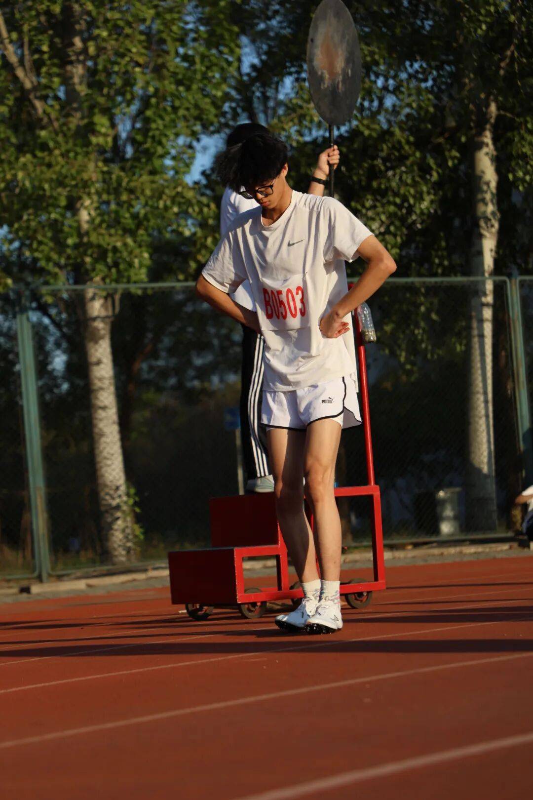 杏彩体育app-高雅绅士！运动员们在赛场上的飒爽英姿