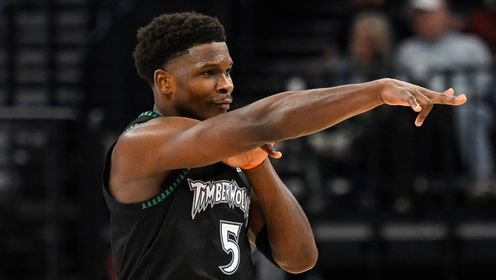 森林狼队员发挥出彩助球队逆转