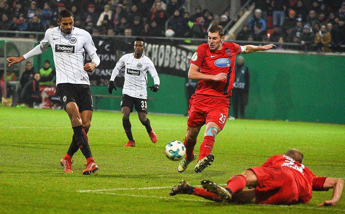 杏彩体育在线登录-包含云达不莱梅与柏林赫塔拼鏖战，胜负究竟如何定夺？的词条